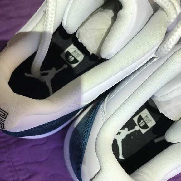 “NEW” Jordan 11 Retro Lows, Sz 10 Us.